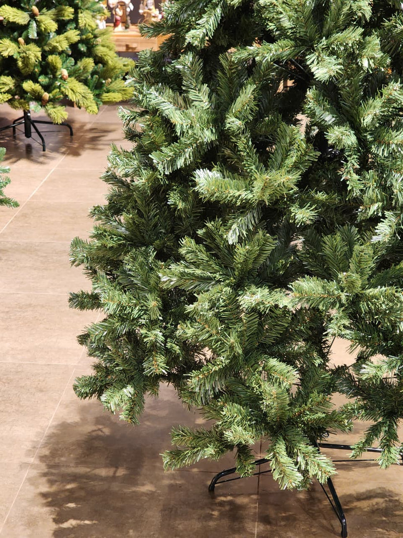 ÁRVORE TRADICIONAL IPANEMA 1350 GALHOS 2,40CM