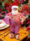 PAPAI NOEL COLECIONÁVEL DE PIJAMA COM CASTIÇAL E GATINHO 28CM - PRÉ VENDA 2025